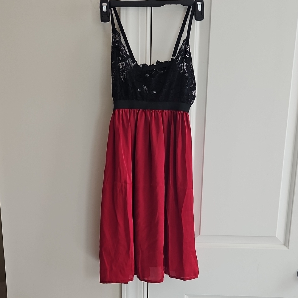 nwt womens linda hartman baby doll nightgown sz m burgundy and black